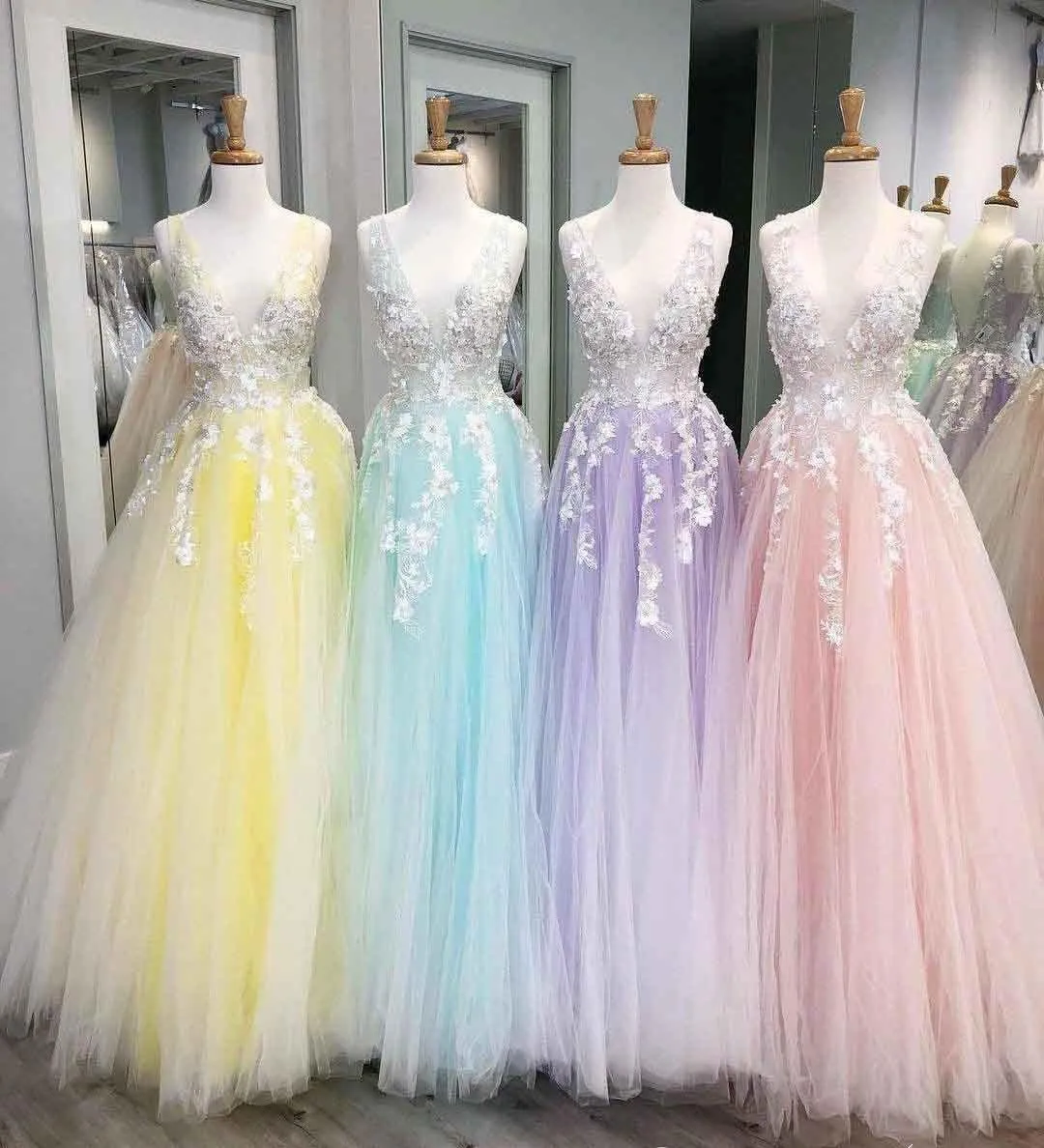 A-line V Neck Pink Tulle Prom Dresses Evening Dresses With Lace Applique PG728