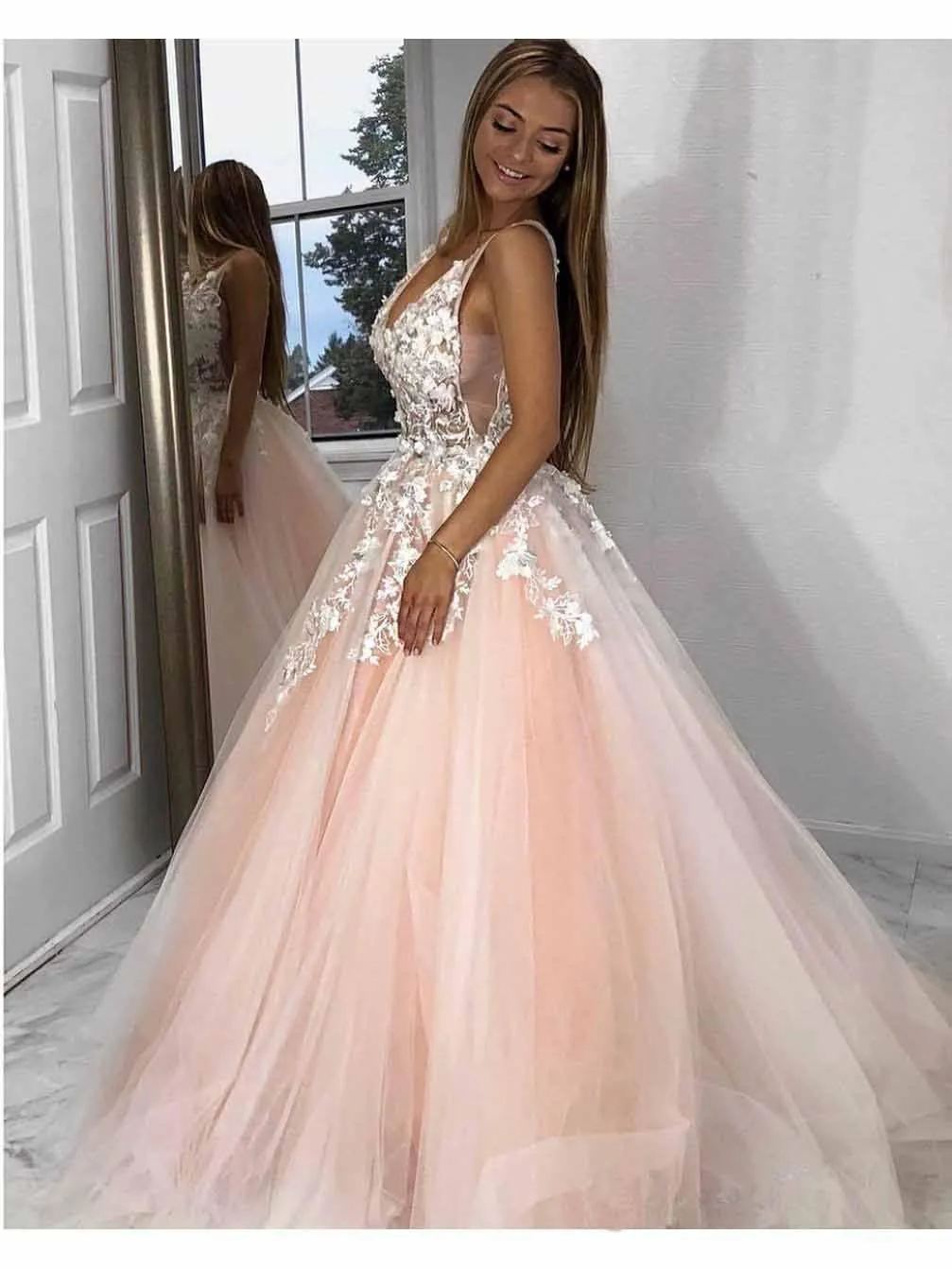 A-line V Neck Pink Tulle Prom Dresses Evening Dresses With Lace Applique PG728