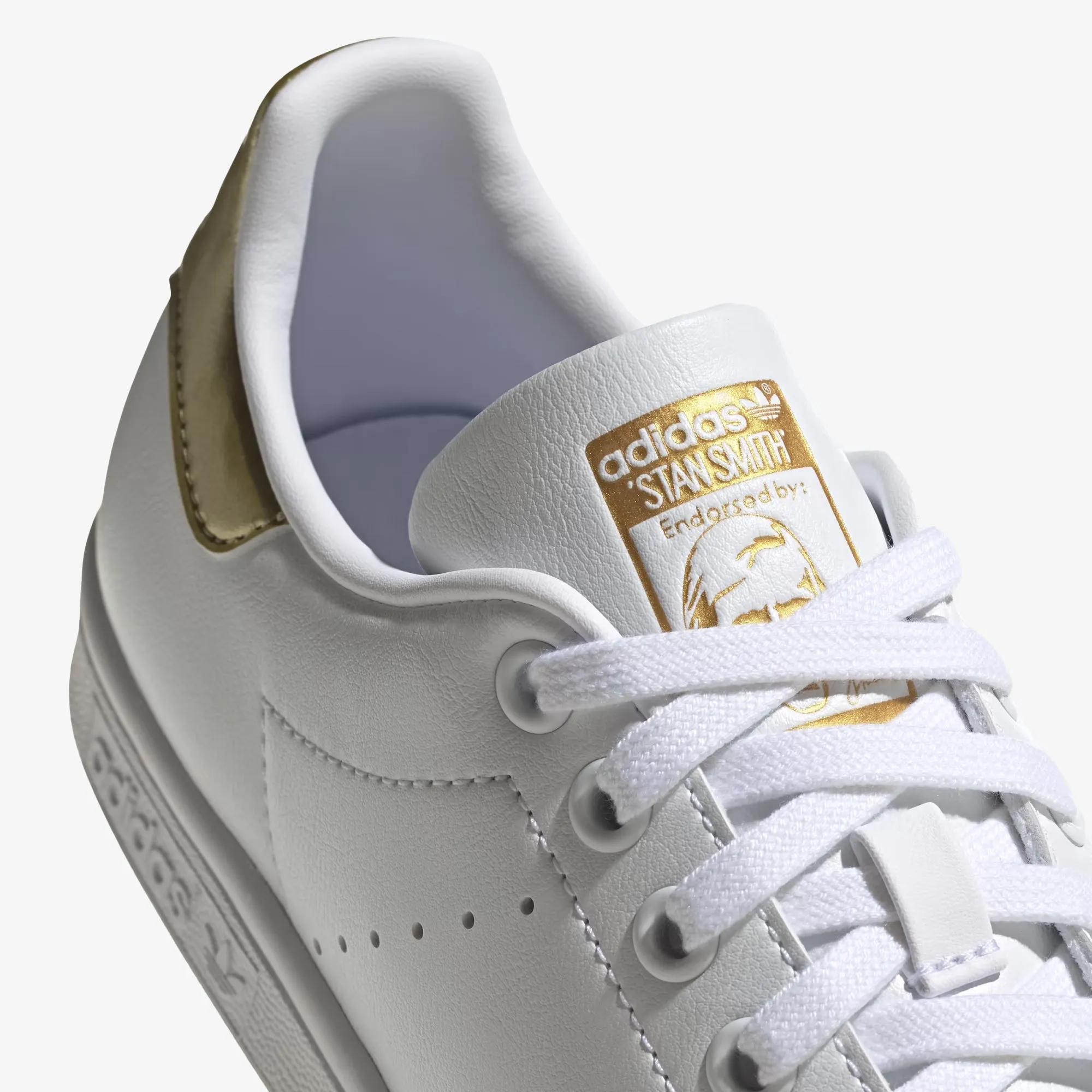 Adidas Originals | STAN SMITH  { CLOUD WHITE/GOLD METALLIC