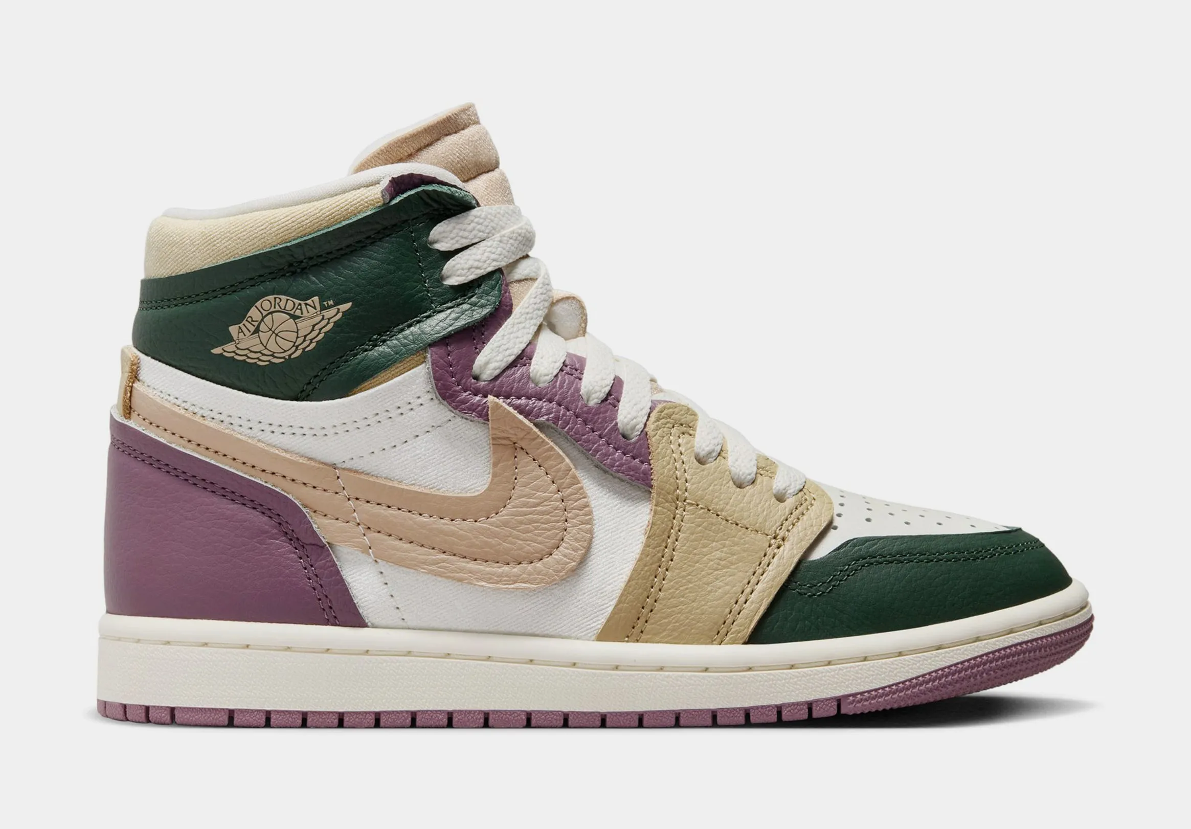 Air Jordan 1 MM High Galactic Jade Womens Lifestyle Shoes (Galactic Jade/Team Gold)