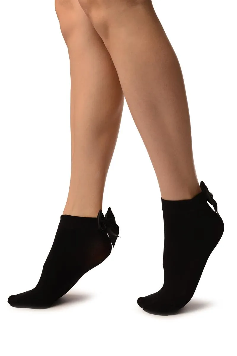 Black Opaque With Black Bow Ankle High Socks