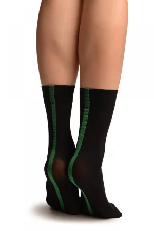 Black With Green Wide Back Seam Ankle High Socks