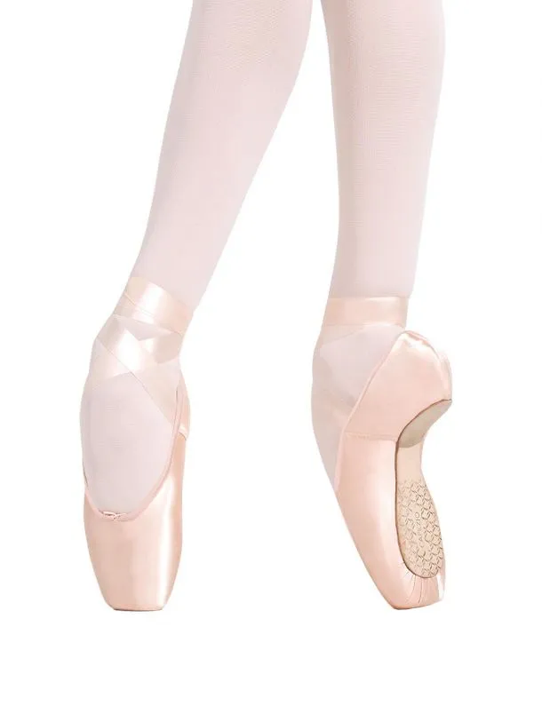 CAPEZIO DEVELOPPE POINTE SHOE