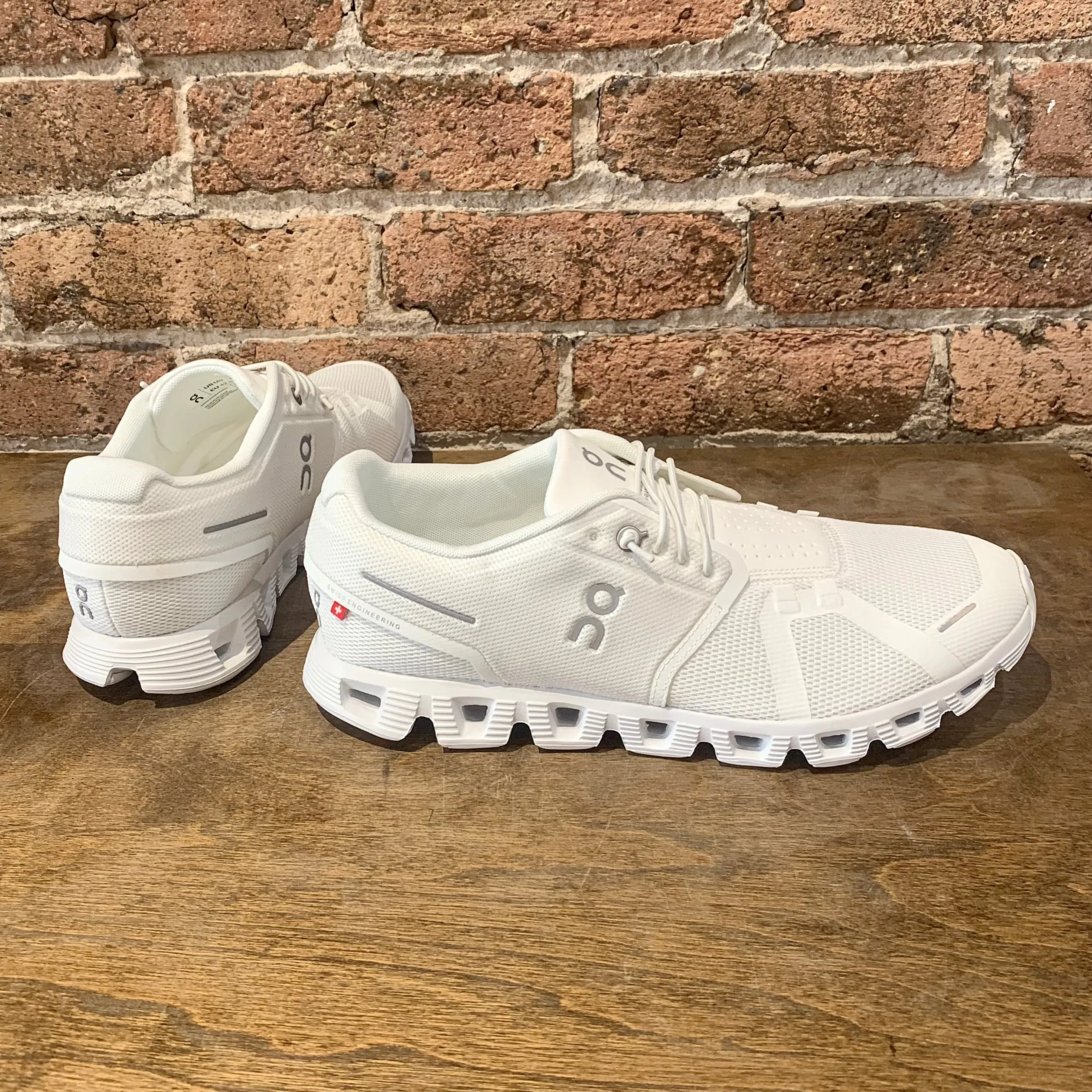 Cloud 5 M Undyed-White | White