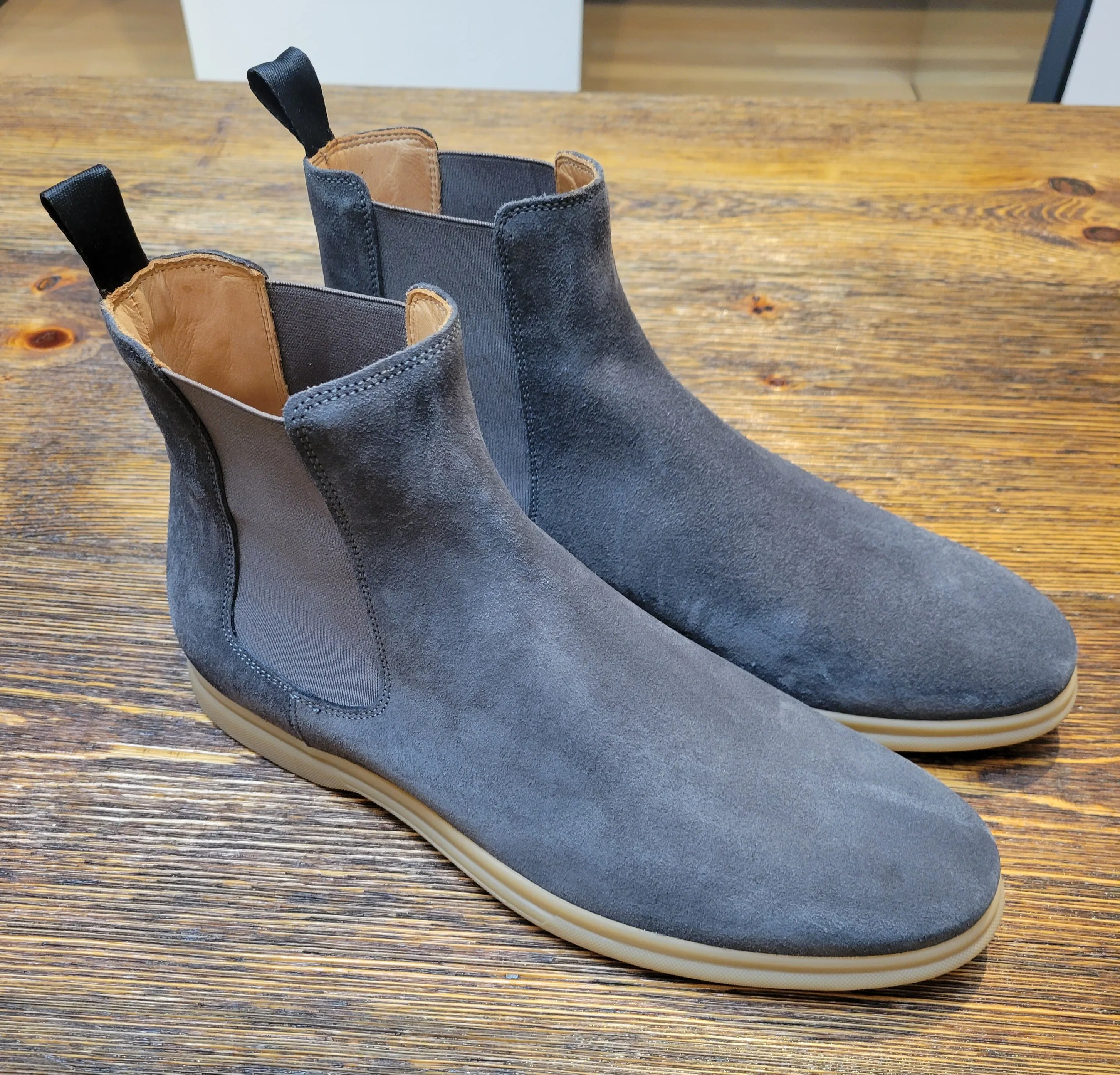 ELEVENTY GREY Suede Boot