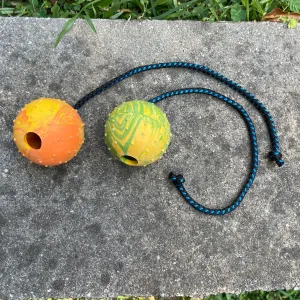 MALY Solid Rubber Ball on a Rope with Knot, extra large