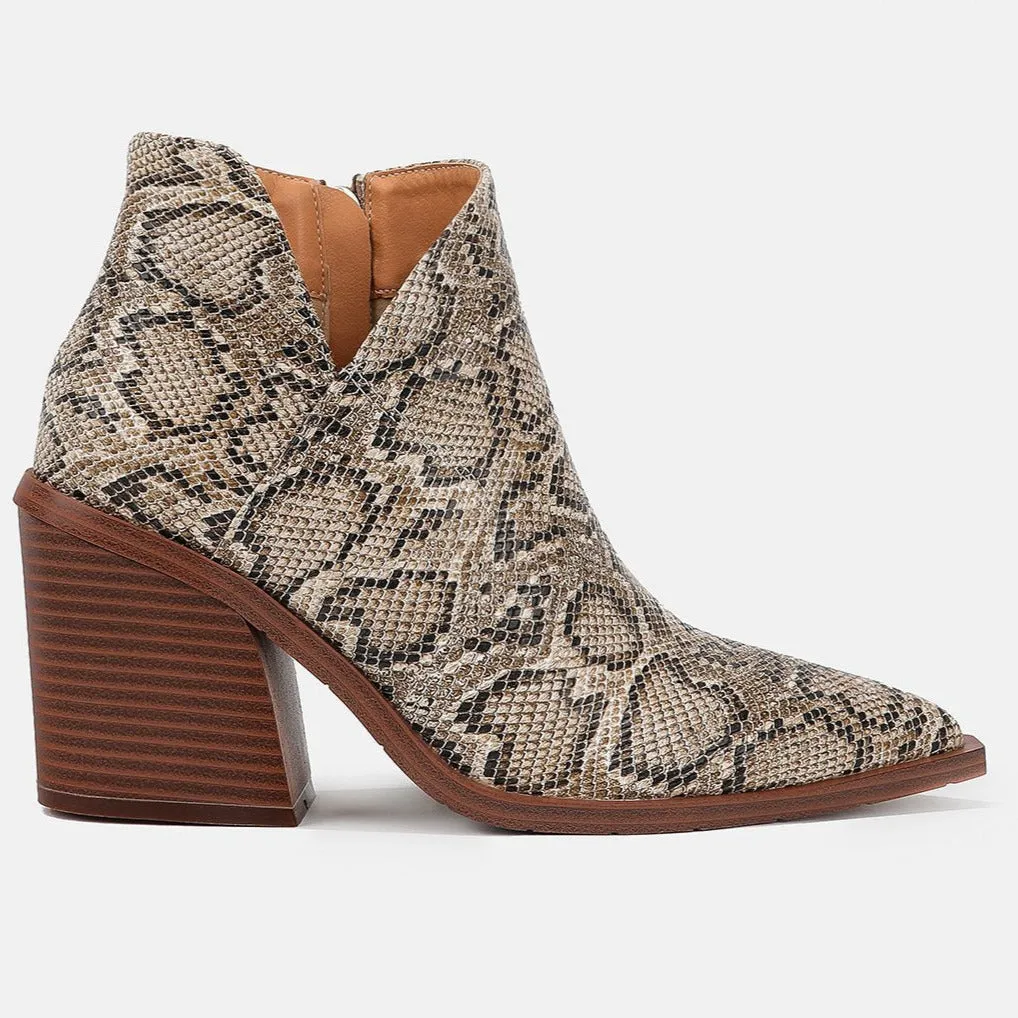 Thick Heeled Pointed Toe Snake Print Leather Boots