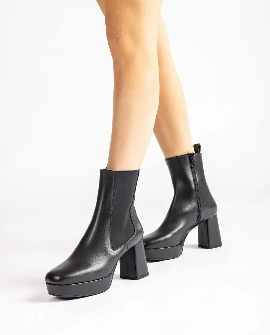 UNISA MARLOW CHELSEA HIGH ANKLE BOOT