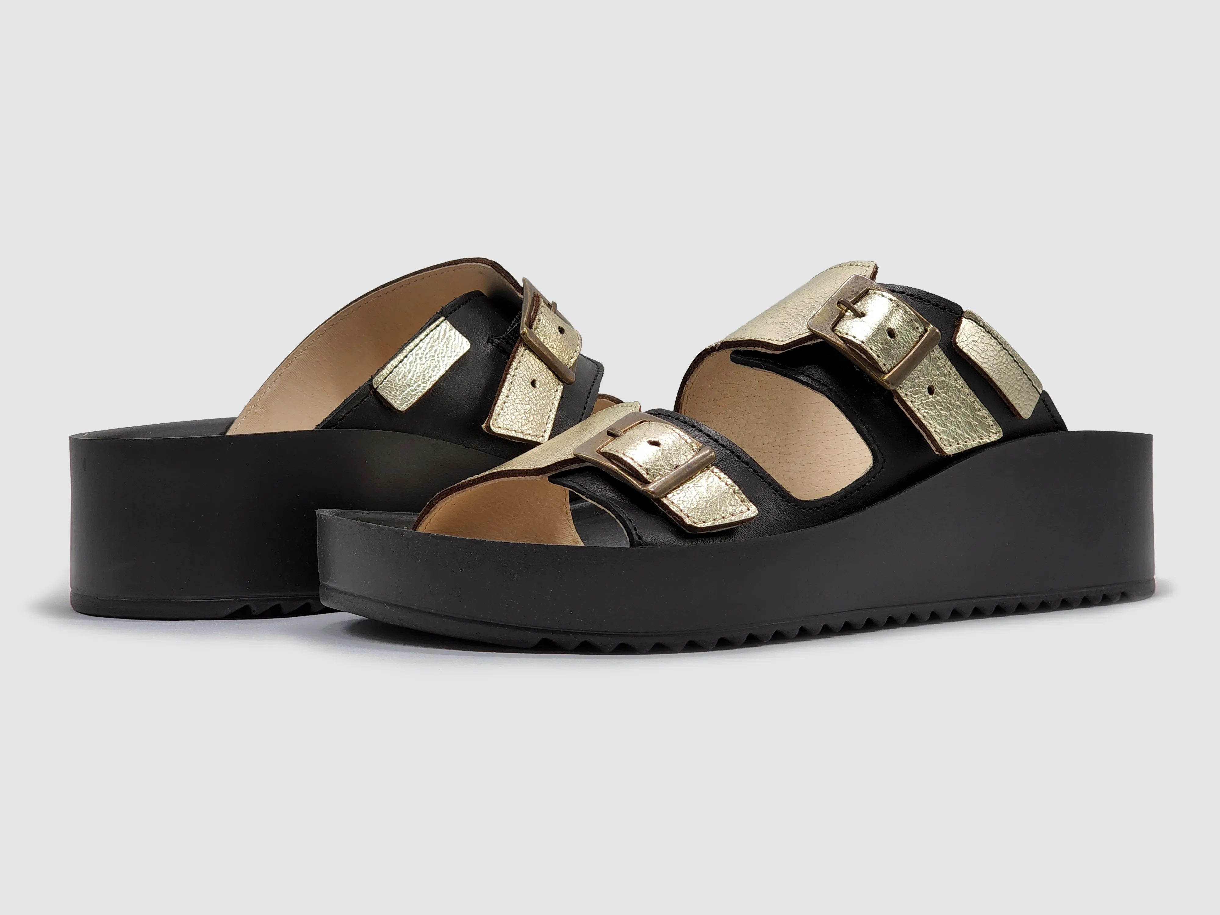 Women's Signature Leather Sandals - Black & Gold